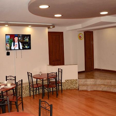 Prime Hotel Tours Yerevan Exterior foto