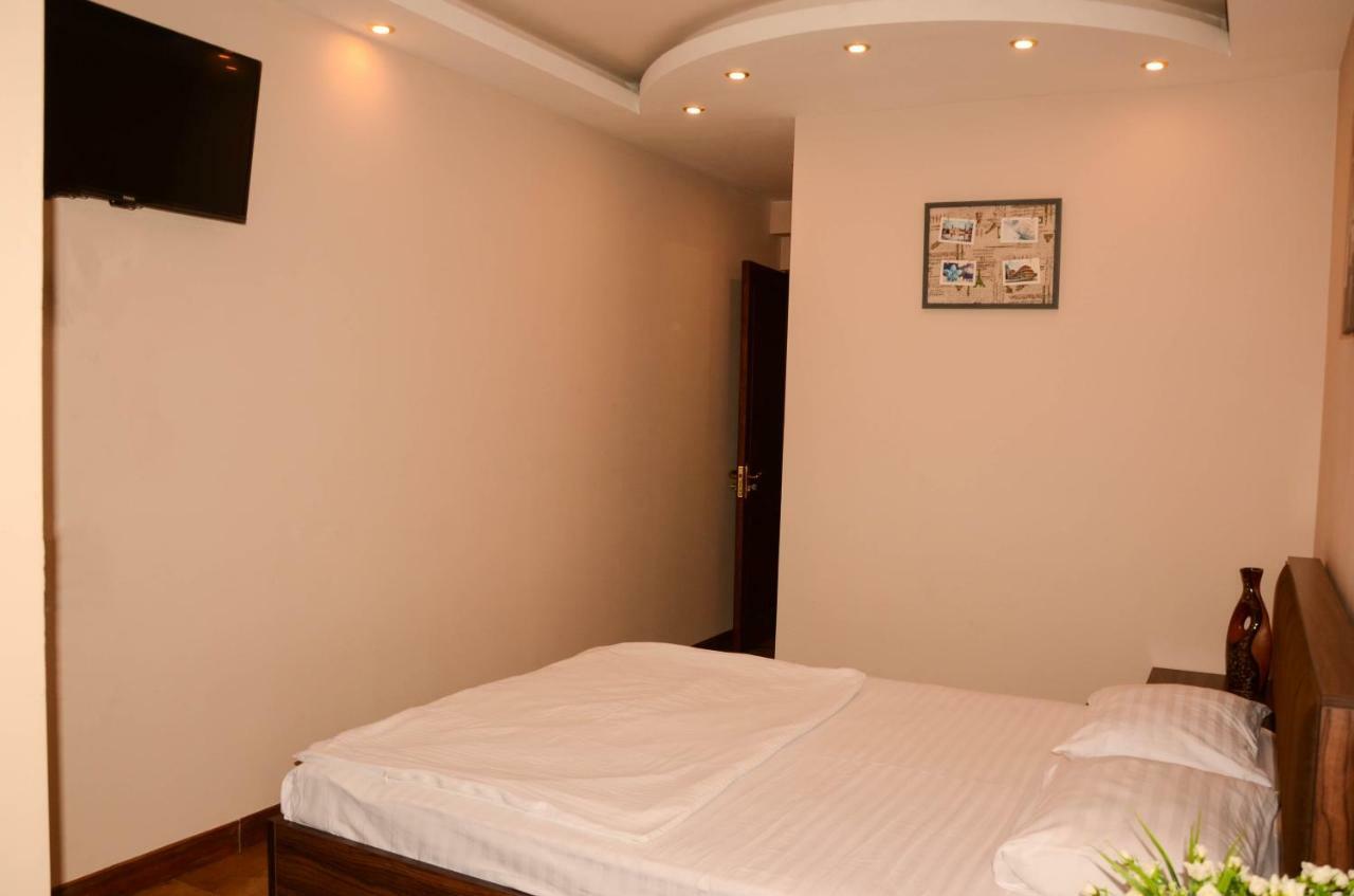 Prime Hotel Tours Yerevan Exterior foto